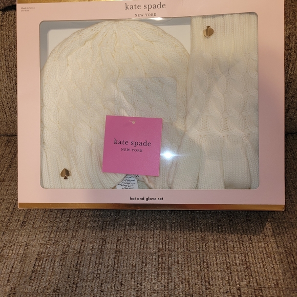 Kate Spade Ivory Cableknit Set - Picture 2 of 10